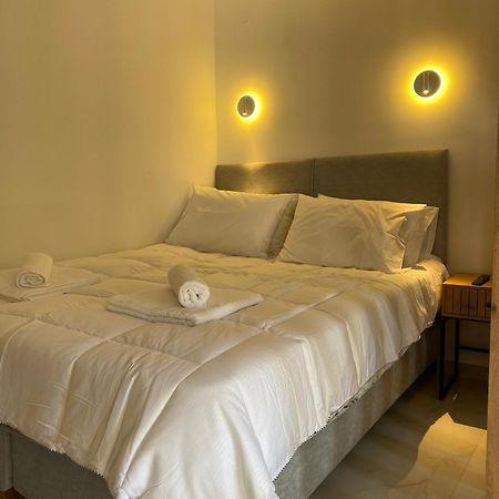 White Apartment Kavala Esterno foto