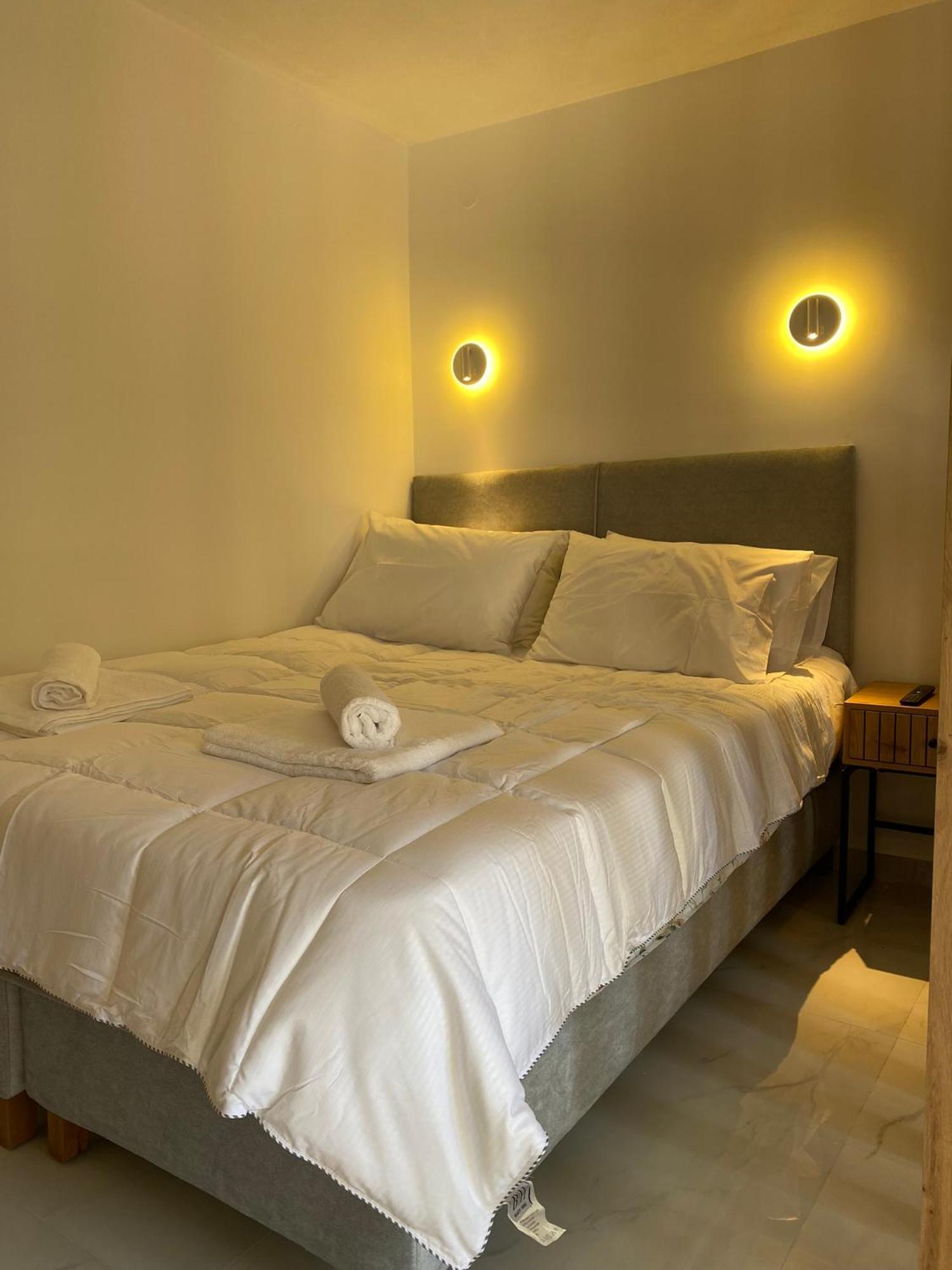 White Apartment Kavala Esterno foto